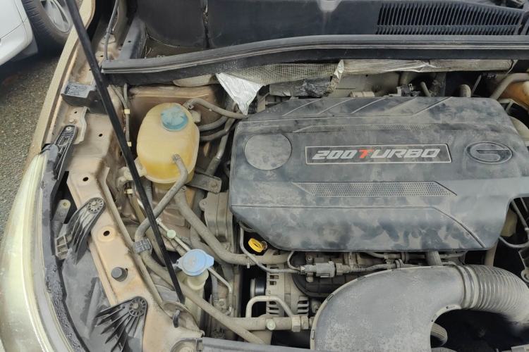 Used GAC Trumpchi GS4 2015 200T G-DCT Elite Edition Engine Bay Right