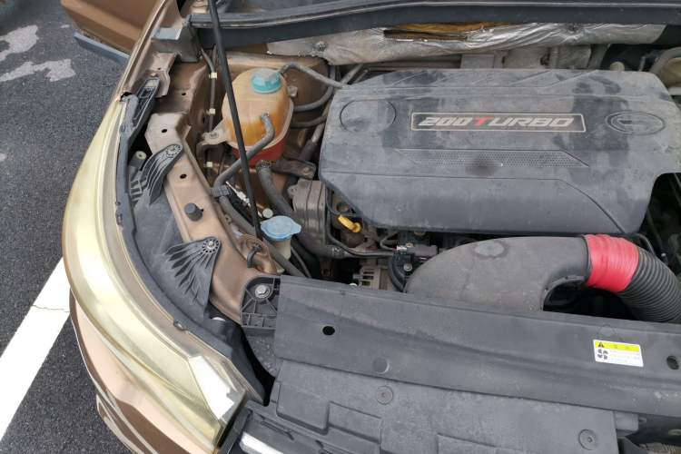 Used GAC Trumpchi GS4 2015 200T G-DCT Elite Edition Engine Bay Right