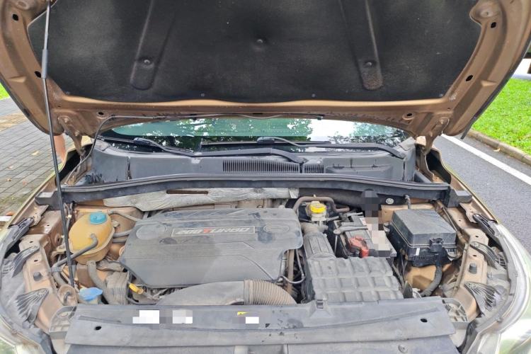 Used GAC Trumpchi GS4 2015 200T Manual Elite Edition Engine Bay