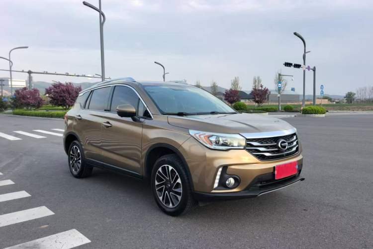 Used GAC Trumpchi GS4 2015 200T G-DCT Elite Edition Exterior 2