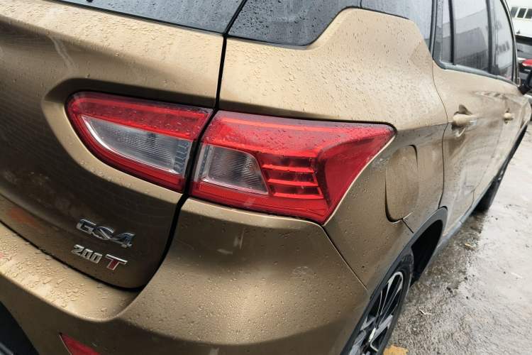 Used GAC Trumpchi GS4 2015 200T Manual Elite Edition Exterior 3