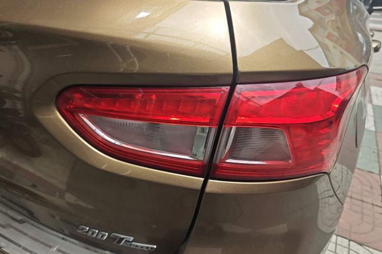 Used GAC Trumpchi GS4 2015 200T G-DCT Luxury Edition Exterior 3
