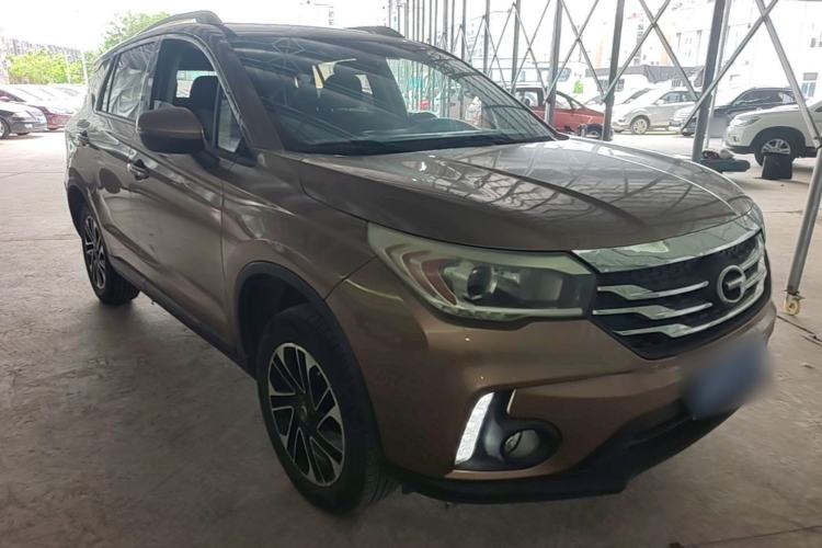 Used GAC Trumpchi GS4 2015 200T G-DCT Elite Edition Front Right 45 Deg