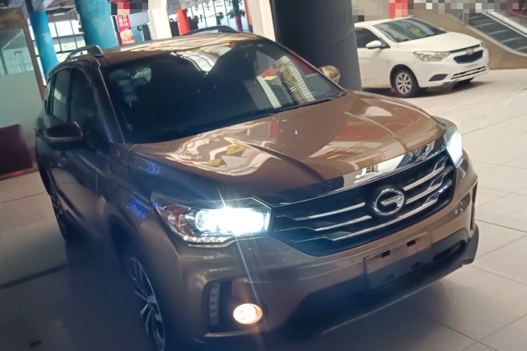 Used GAC Trumpchi GS4 2015 200T G-DCT Luxury Edition Front Right 45 Deg