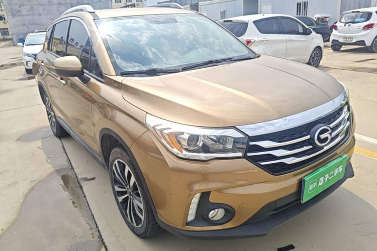 Used GAC Trumpchi GS4 2015 200T G-DCT Luxury Edition Front Right 45 Deg