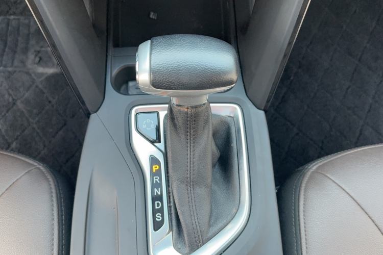 Used GAC Trumpchi GS4 2015 200T G-DCT Luxury Edition Gear Lever