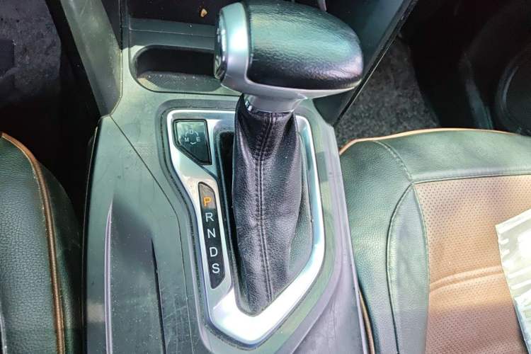 Used GAC Trumpchi GS4 2015 200T G-DCT Elite Edition Gear Lever
