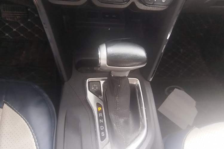 Used GAC Trumpchi GS4 2015 200T G-DCT Elite Edition Gear Lever