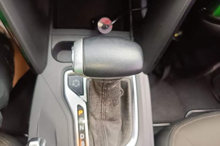 Used GAC Trumpchi GS4 2015 200T G-DCT Elite Edition Gear Lever