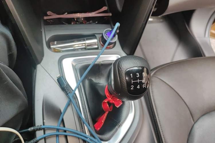 Used GAC Trumpchi GS4 2015 200T Manual Elite Edition Gear Lever