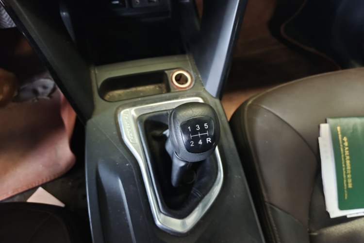 Used GAC Trumpchi GS4 2015 200T Manual Luxury Edition Gear Lever