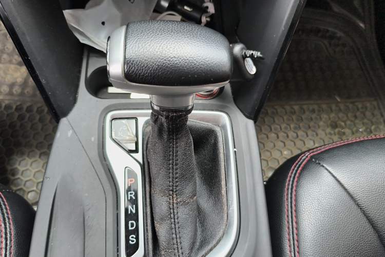 Used GAC Trumpchi GS4 2015 200T G-DCT Elite Edition Gear Lever