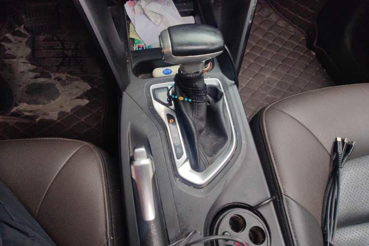 Used GAC Trumpchi GS4 2015 200T G-DCT Luxury Edition Gear Lever