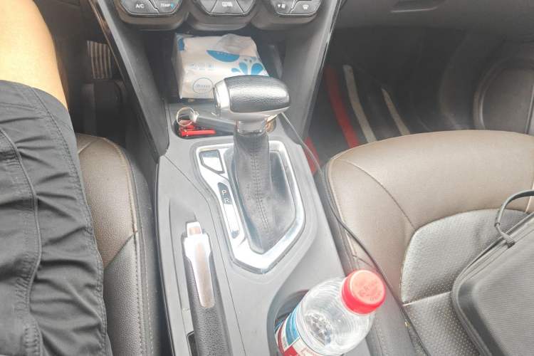Used GAC Trumpchi GS4 2015 200T G-DCT Luxury Edition Gear Lever