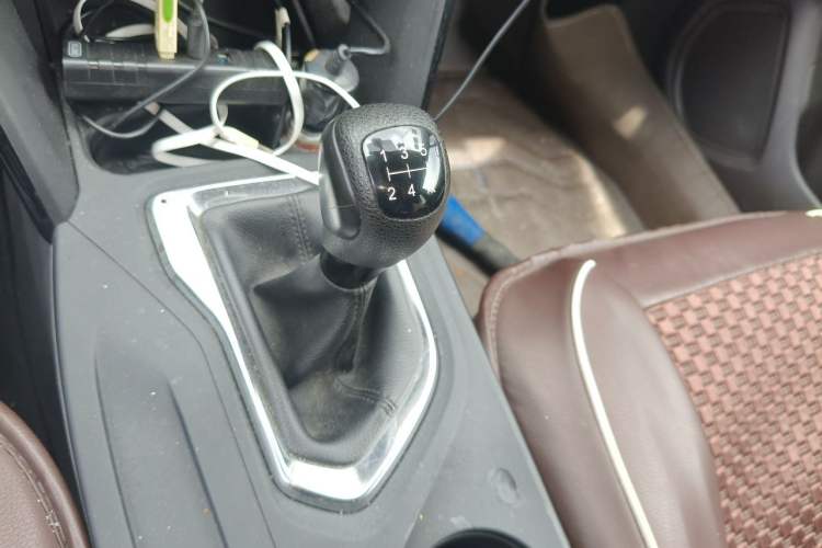 Used GAC Trumpchi GS4 2015 200T Manual Luxury Edition Gear Lever