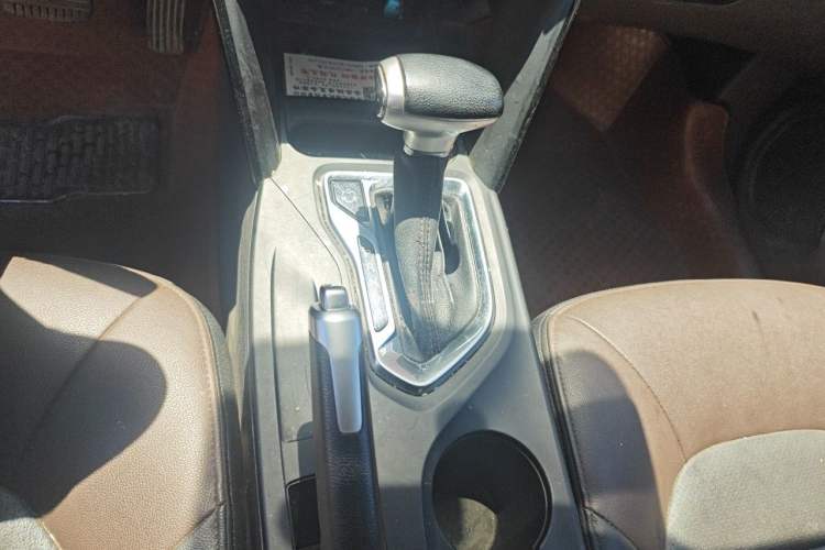 Used GAC Trumpchi GS4 2015 200T G-DCT Luxury Edition Gear Lever