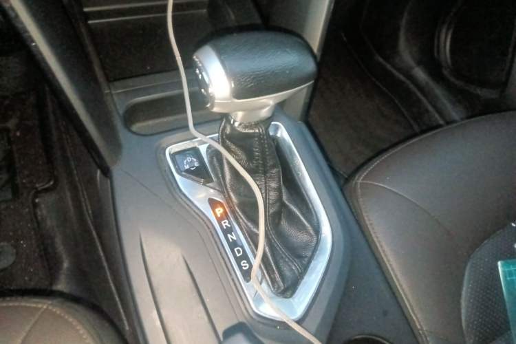 Used GAC Trumpchi GS4 2015 200T G-DCT Prestige Edition Gear Lever