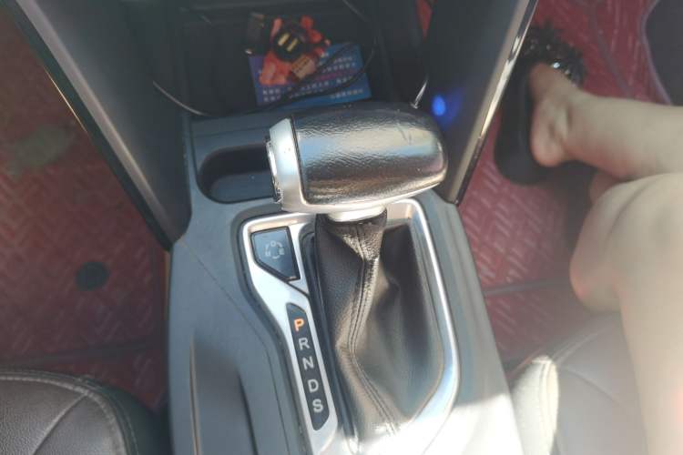 Used GAC Trumpchi GS4 2015 200T G-DCT Luxury Edition Gear Lever