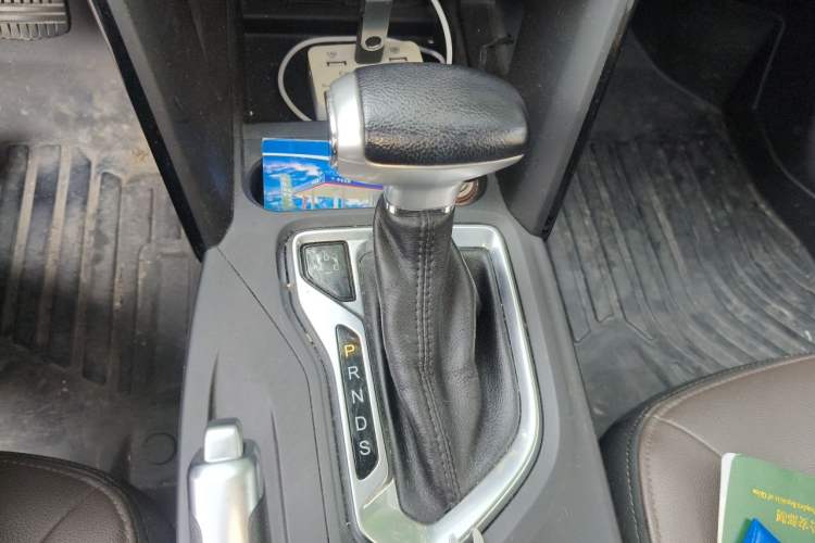 Used GAC Trumpchi GS4 2015 200T G-DCT Luxury Edition Gear Lever
