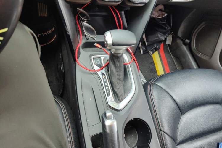 Used GAC Trumpchi GS4 2015 200T G-DCT Elite Edition Gear Lever