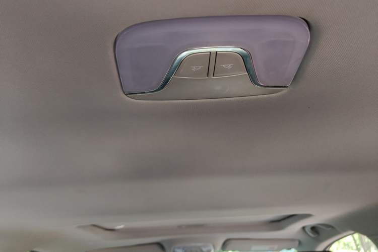 Used GAC Trumpchi GS4 2015 200T Manual Elite Edition Headliner