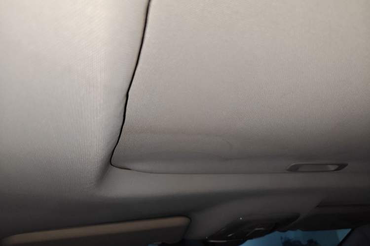 Used GAC Trumpchi GS4 2015 200T G-DCT Elite Edition Headliner