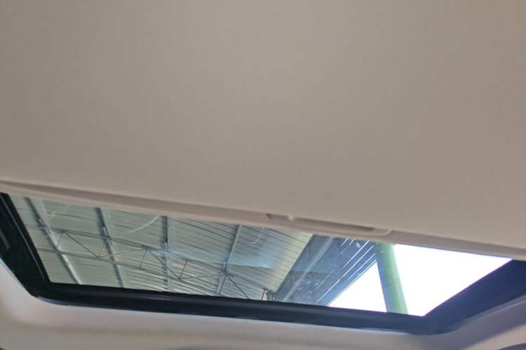 Used GAC Trumpchi GS4 2015 200T G-DCT Elite Edition Headliner