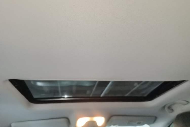 Used GAC Trumpchi GS4 2015 200T G-DCT Luxury Edition Headliner