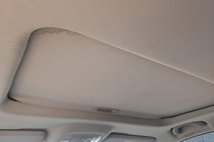 Used GAC Trumpchi GS4 2015 200T G-DCT Luxury Edition Headliner