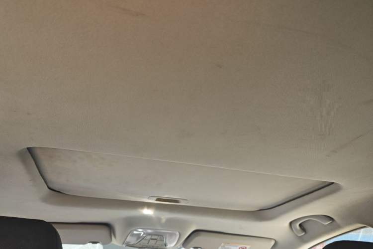 Used GAC Trumpchi GS4 2015 200T G-DCT Luxury Edition Headliner