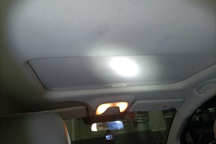 Used GAC Trumpchi GS4 2015 200T G-DCT Luxury Edition Headliner