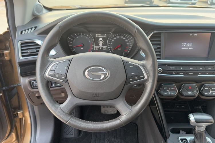 Used GAC Trumpchi GS4 2015 200T G-DCT Luxury Edition Interior 5