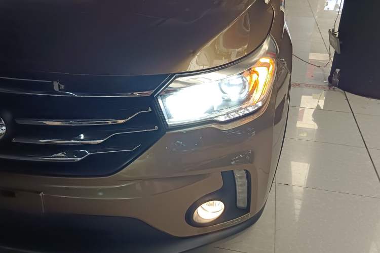 Used GAC Trumpchi GS4 2015 200T G-DCT Luxury Edition Left Front Headlight
