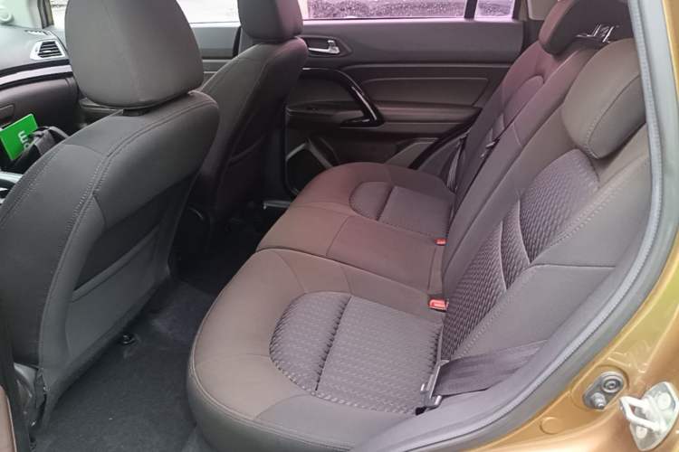 Used GAC Trumpchi GS4 2015 200T G-DCT Elite Edition Left Rear Seat