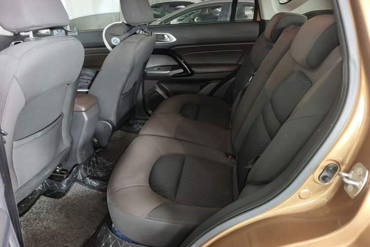 Used GAC Trumpchi GS4 2015 200T G-DCT Elite Edition Left Rear Seat
