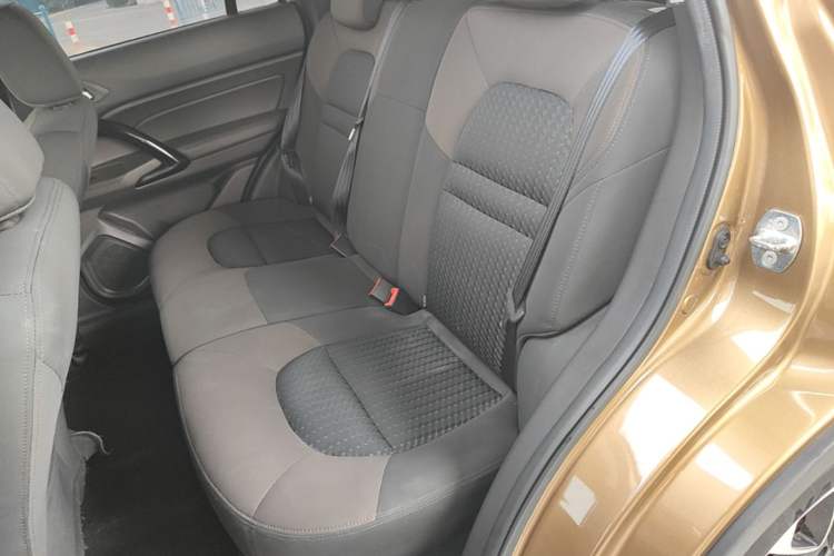 Used GAC Trumpchi GS4 2015 200T G-DCT Elite Edition Left Rear Seat