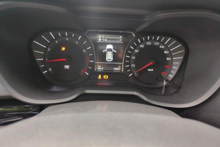 Used GAC Trumpchi GS4 2015 200T Manual Luxury Edition Odometer Close Up