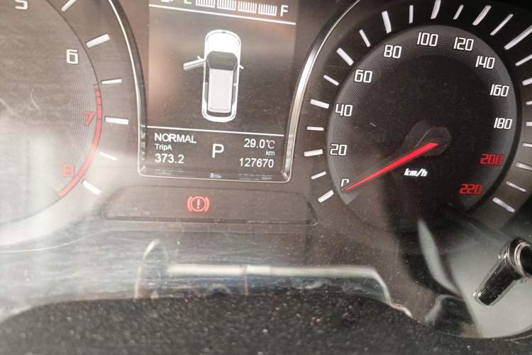 Used GAC Trumpchi GS4 2015 200T G-DCT Luxury Edition Odometer Close Up