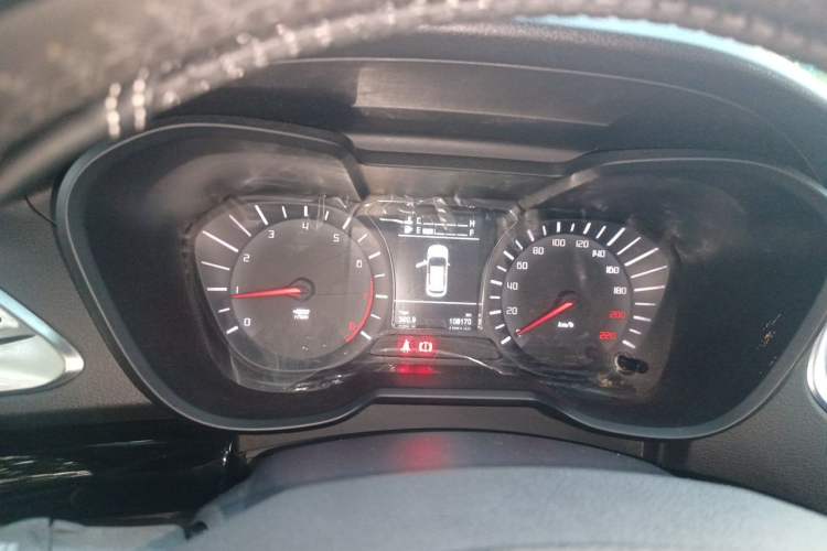 Used GAC Trumpchi GS4 2015 200T Manual Luxury Edition Odometer Close Up