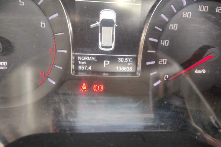 Used GAC Trumpchi GS4 2015 200T G-DCT Luxury Edition Odometer Close Up