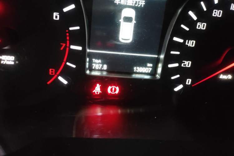 Used GAC Trumpchi GS4 2015 200T Manual Elite Edition Odometer Close Up