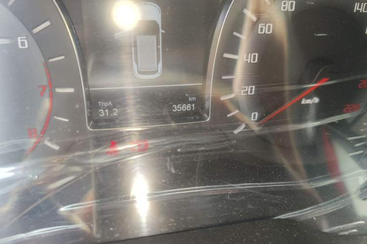 Used GAC Trumpchi GS4 2015 200T Manual Luxury Edition Odometer Close Up