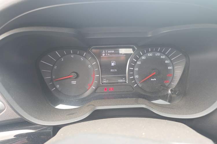 Used GAC Trumpchi GS4 2015 200T Manual Luxury Edition Odometer Close Up