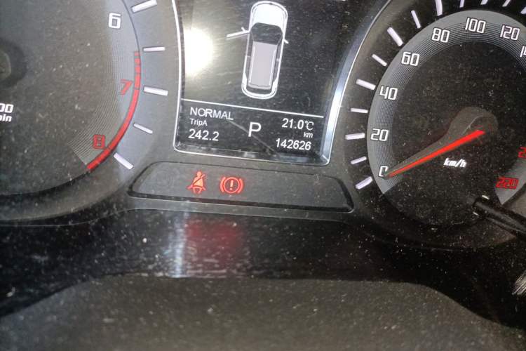 Used GAC Trumpchi GS4 2015 200T G-DCT Luxury Edition Odometer Close Up