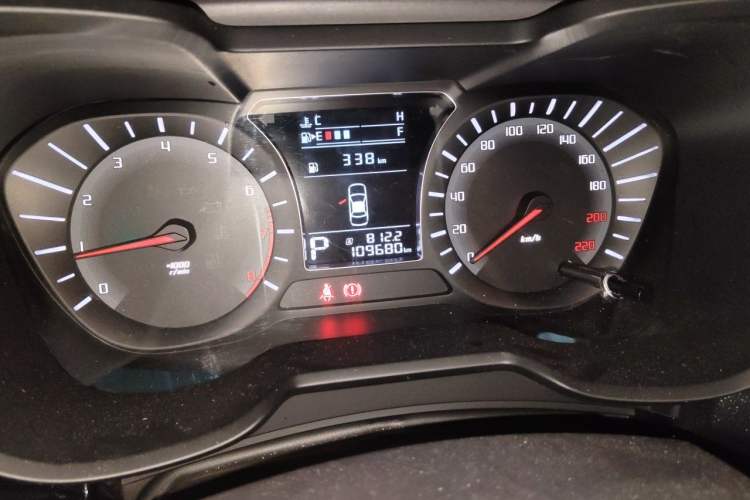 Used GAC Trumpchi GS4 2015 200T G-DCT Comfort Edition Odometer Close Up