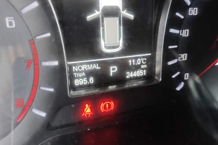 Used GAC Trumpchi GS4 2015 200T G-DCT Luxury Edition Odometer Close Up