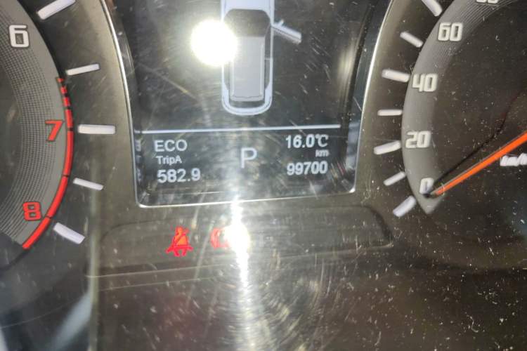 Used GAC Trumpchi GS4 2015 200T G-DCT Elite Edition Odometer Close Up