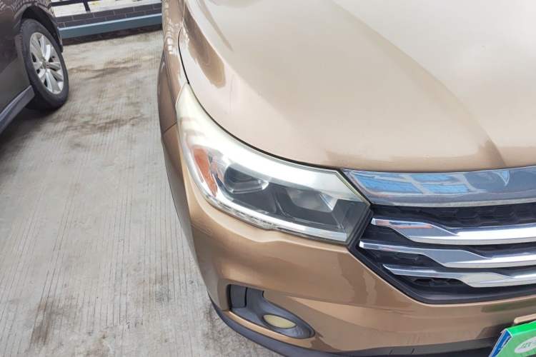 Used GAC Trumpchi GS4 2015 200T Manual Elite Edition Right Front Headlight