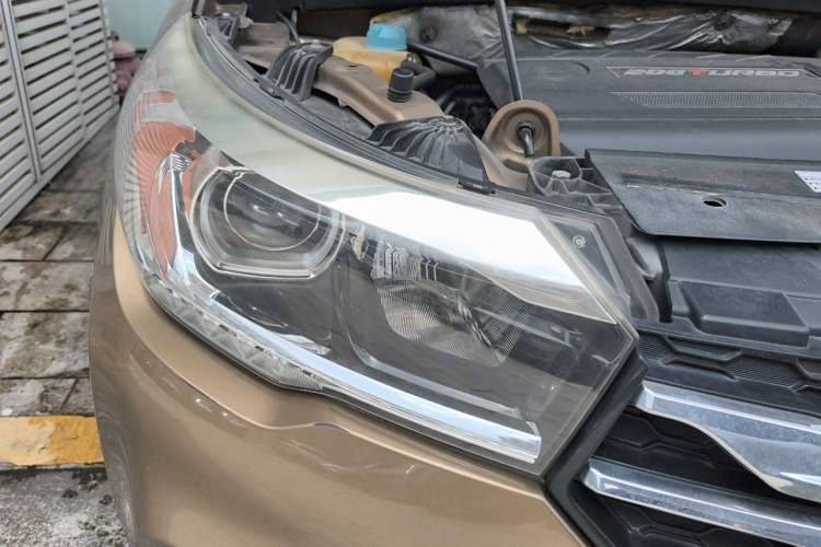 Used GAC Trumpchi GS4 2015 200T G-DCT Elite Edition Right Front Headlight