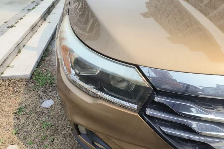 Used GAC Trumpchi GS4 2015 200T Manual Luxury Edition Right Front Headlight